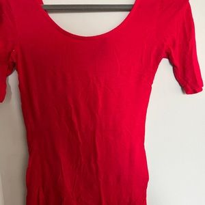 Quarter sleeve shirt